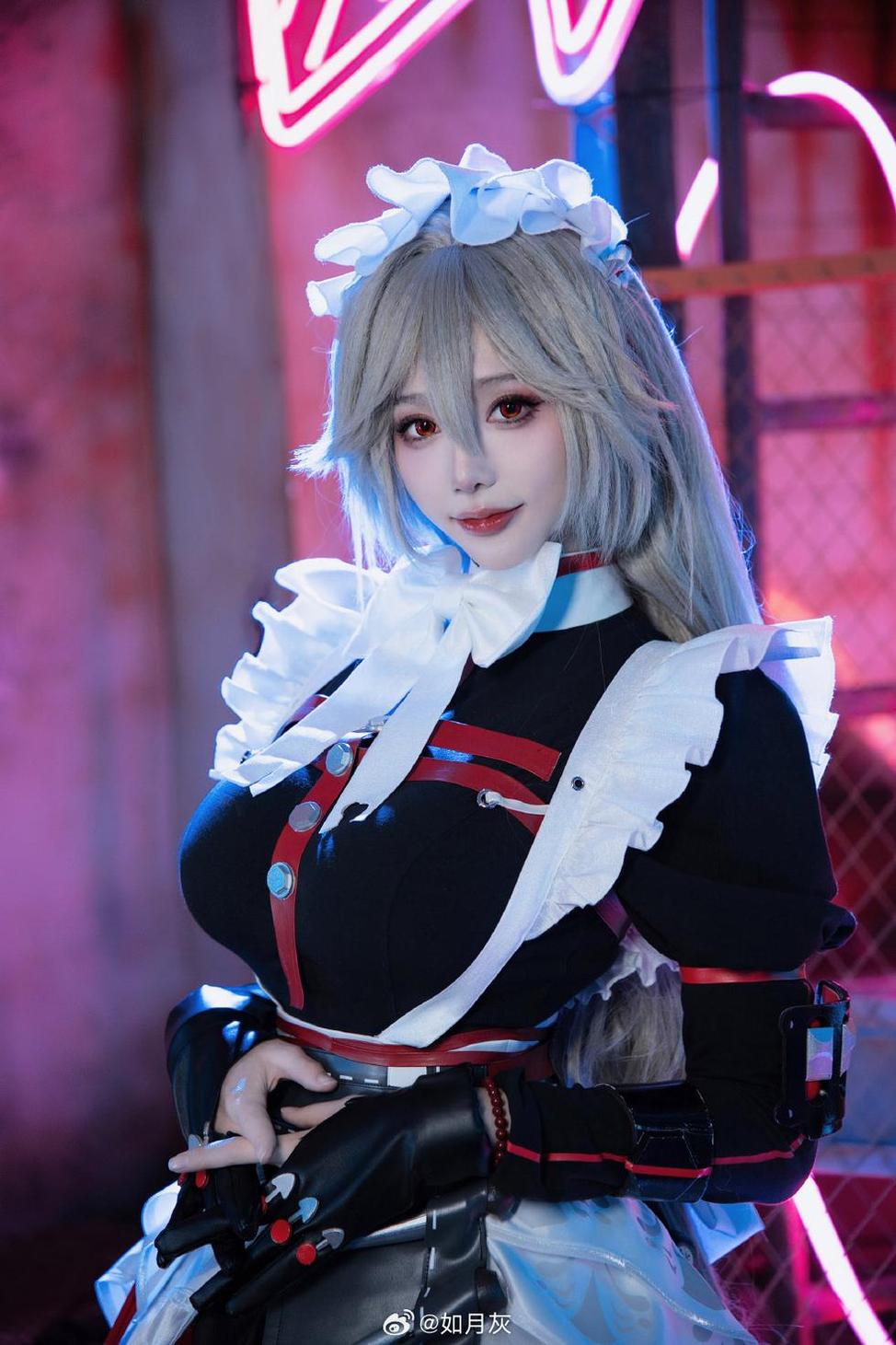 如月灰cos图包：视觉盛宴的好看cosplay照片